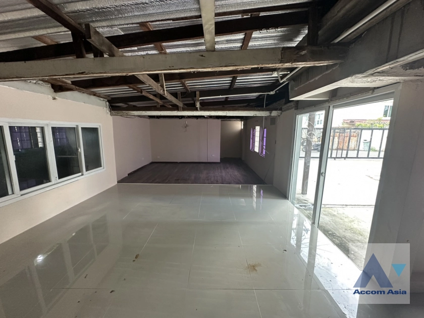 9  2 br House For Rent in Sukhumvit ,Bangkok BTS Phra khanong AA44738