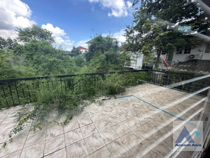 5  2 br House For Rent in Sukhumvit ,Bangkok BTS Phra khanong AA44738