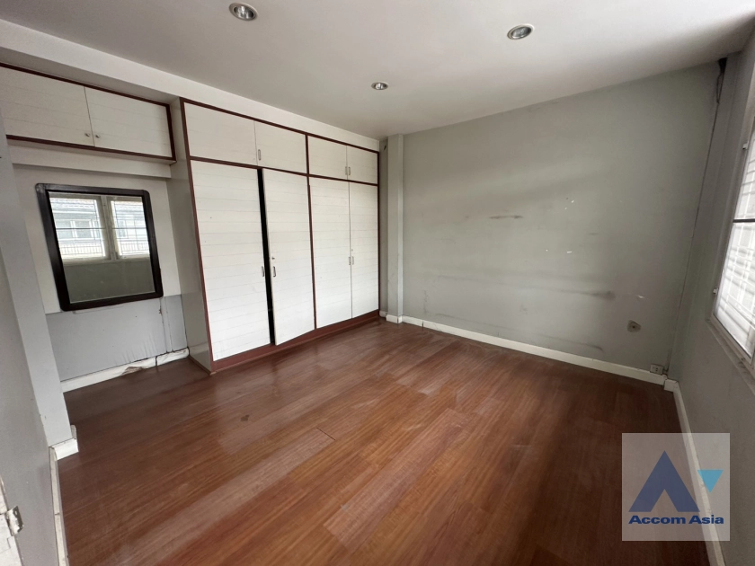 14  2 br House For Rent in Sukhumvit ,Bangkok BTS Phra khanong AA44738