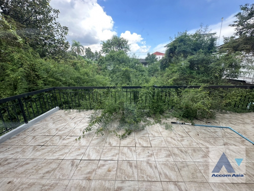 4  2 br House For Rent in Sukhumvit ,Bangkok BTS Phra khanong AA44738