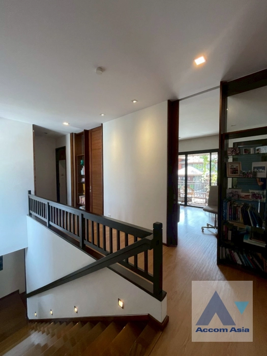 16  5 br House for rent and sale in Sukhumvit ,Bangkok BTS Thong Lo at Perfect For Family AA44740