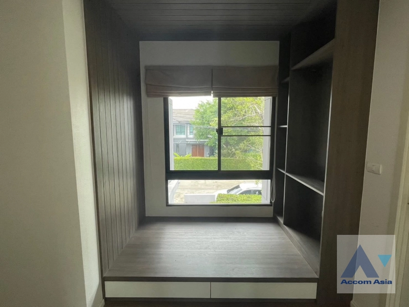 5  3 br House For Sale in Pattanakarn ,Bangkok  at Viranya Wongwaen - Onnut AA44741