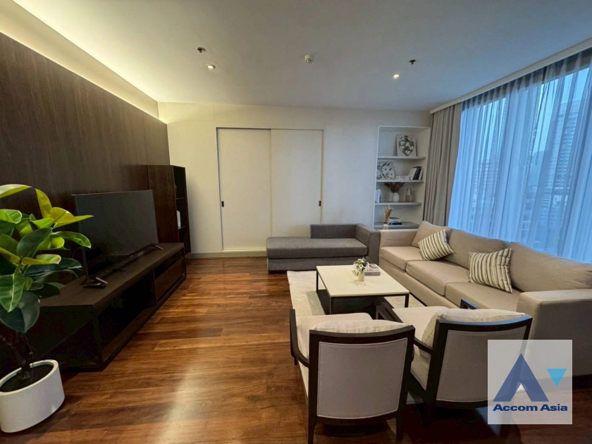 unit 3 Bedrooms  Apartment For Rent & Sale in Sukhumvit, Bangkok  (AA44746)