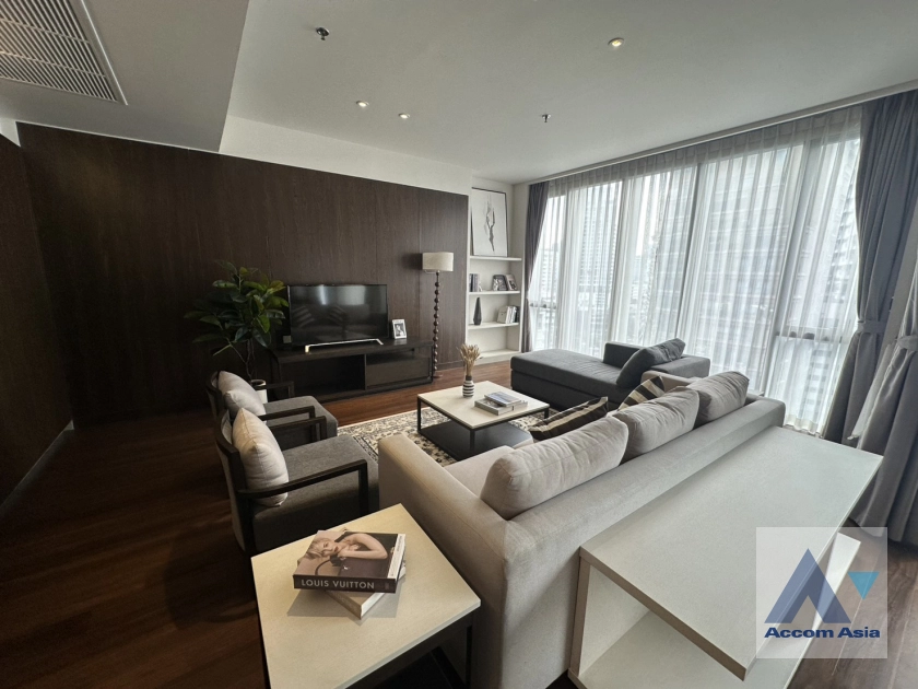  1  4 br Apartment For Rent in Sukhumvit ,Bangkok  at Modern Apartment AA44747