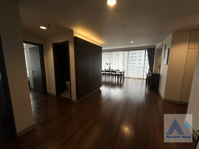7  4 br Apartment For Rent in Sukhumvit ,Bangkok  at Modern Apartment AA44747