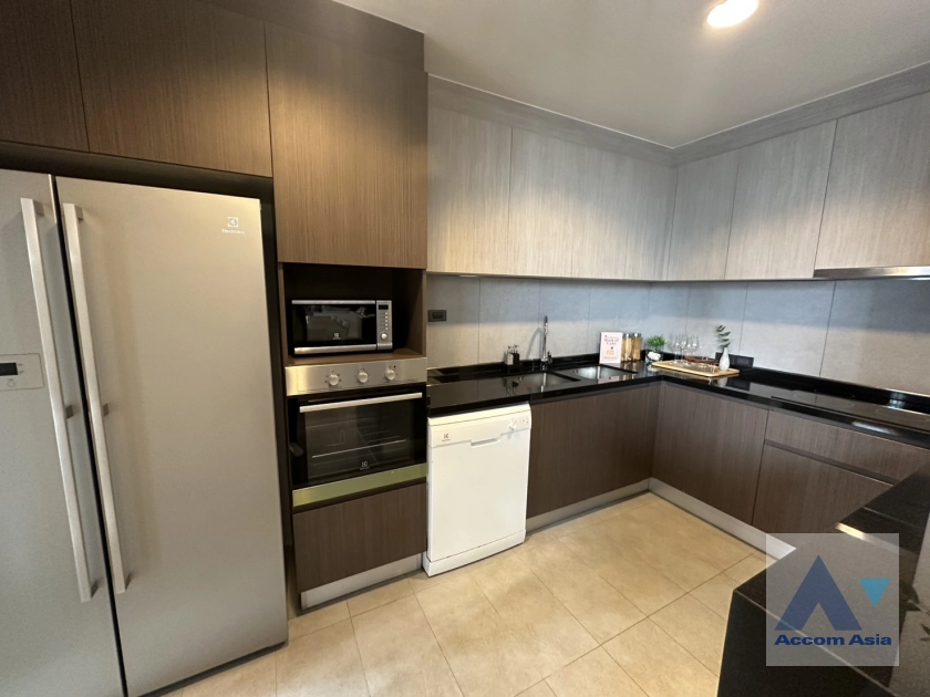 5  4 br Apartment For Rent in Sukhumvit ,Bangkok  at Modern Apartment AA44747