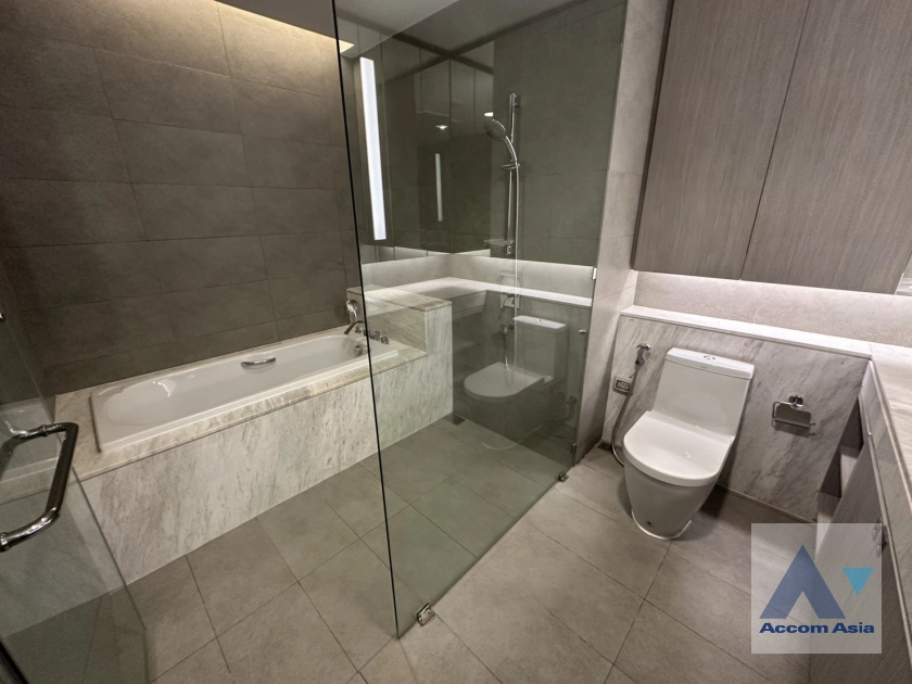 16  4 br Apartment For Rent in Sukhumvit ,Bangkok  at Modern Apartment AA44747