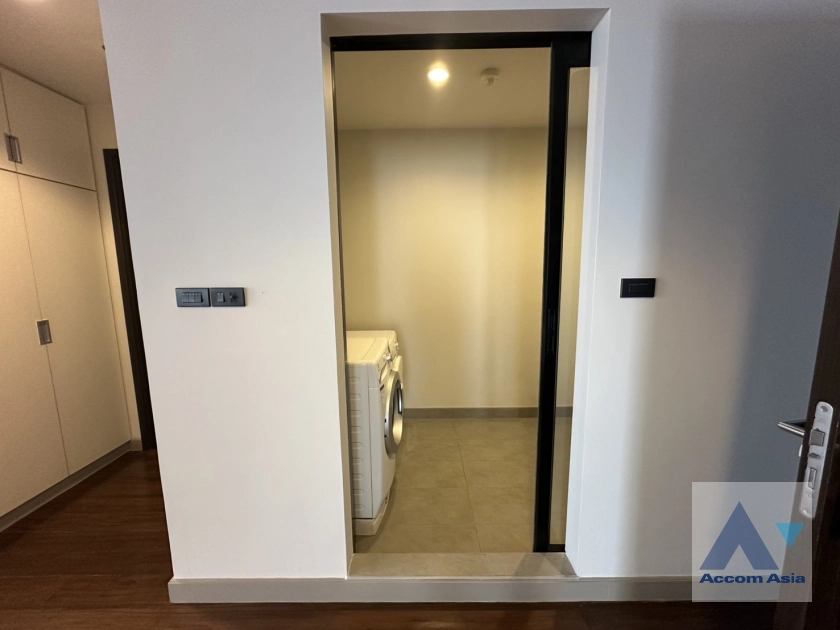 18  4 br Apartment For Rent in Sukhumvit ,Bangkok  at Modern Apartment AA44747