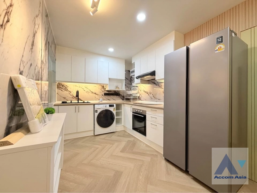 7  2 br Condominium for rent and sale in Sathorn ,Bangkok BTS Chong Nonsi - BRT Nararam 3 at Fortune Condo Town AA44754