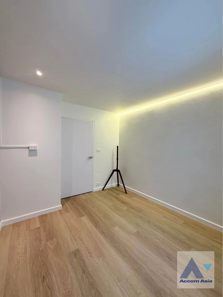 13  2 br Condominium for rent and sale in Sathorn ,Bangkok BTS Chong Nonsi - BRT Nararam 3 at Fortune Condo Town AA44754