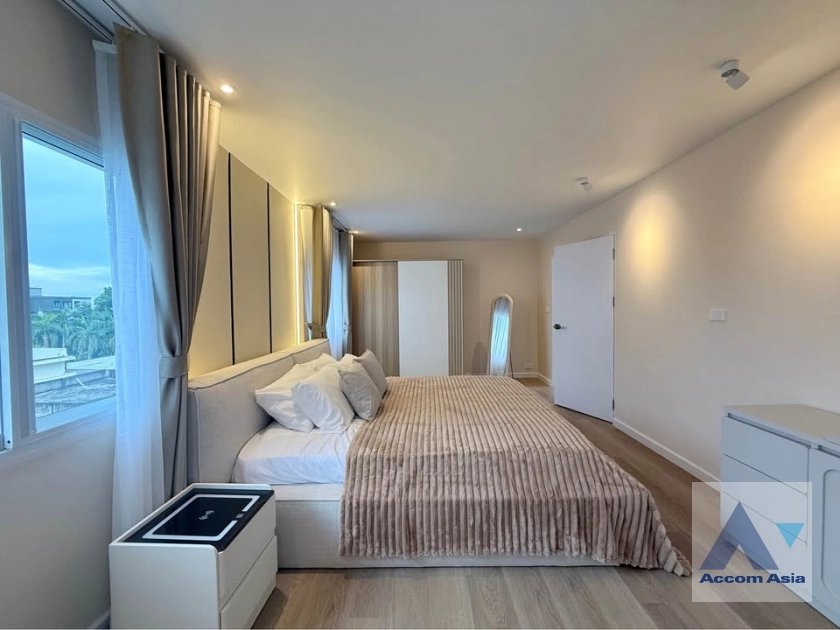 11  2 br Condominium for rent and sale in Sathorn ,Bangkok BTS Chong Nonsi - BRT Nararam 3 at Fortune Condo Town AA44754