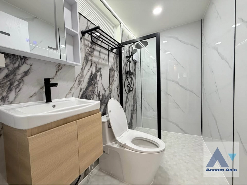 15  2 br Condominium for rent and sale in Sathorn ,Bangkok BTS Chong Nonsi - BRT Nararam 3 at Fortune Condo Town AA44754