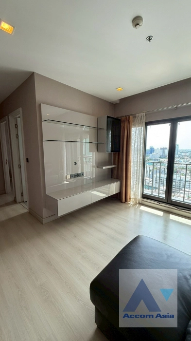 unit 2 Bedrooms  Condominium For Rent & Sale in Phaholyothin, Bangkok  near BTS Saphan-Kwai (AA44760)