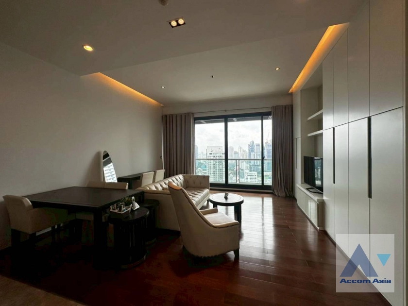 unit 3 Bedrooms  Condominium For Rent & Sale in Sukhumvit, Bangkok  near BTS Phrom Phong (AA44762)