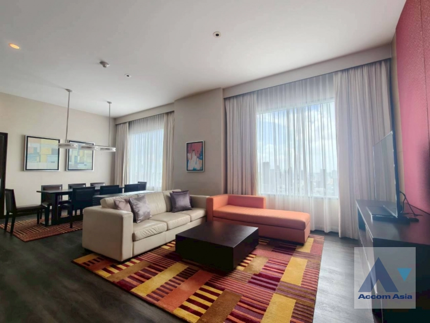 unit 3 Bedrooms  Apartment For Rent & Sale in Sukhumvit, Bangkok  (AA44768)