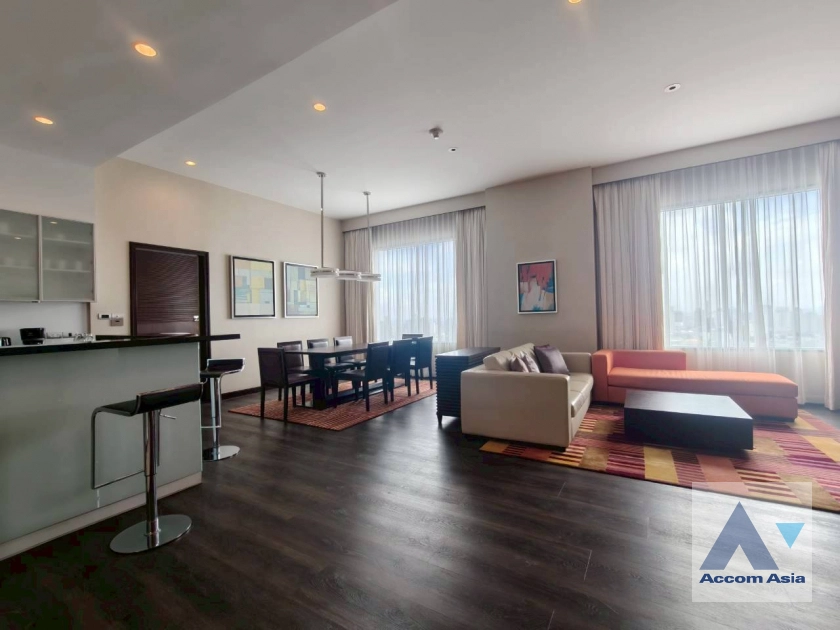 unit 3 Bedrooms  Apartment For Rent & Sale in Sukhumvit, Bangkok  (AA44768)