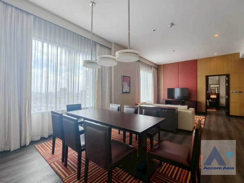 unit 3 Bedrooms  Apartment For Rent & Sale in Sukhumvit, Bangkok  (AA44768)