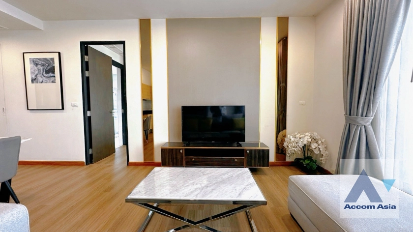 unit 2 Bedrooms  Condominium For Rent & Sale in Ploenchit, Bangkok  near BTS Chitlom (AA44770)