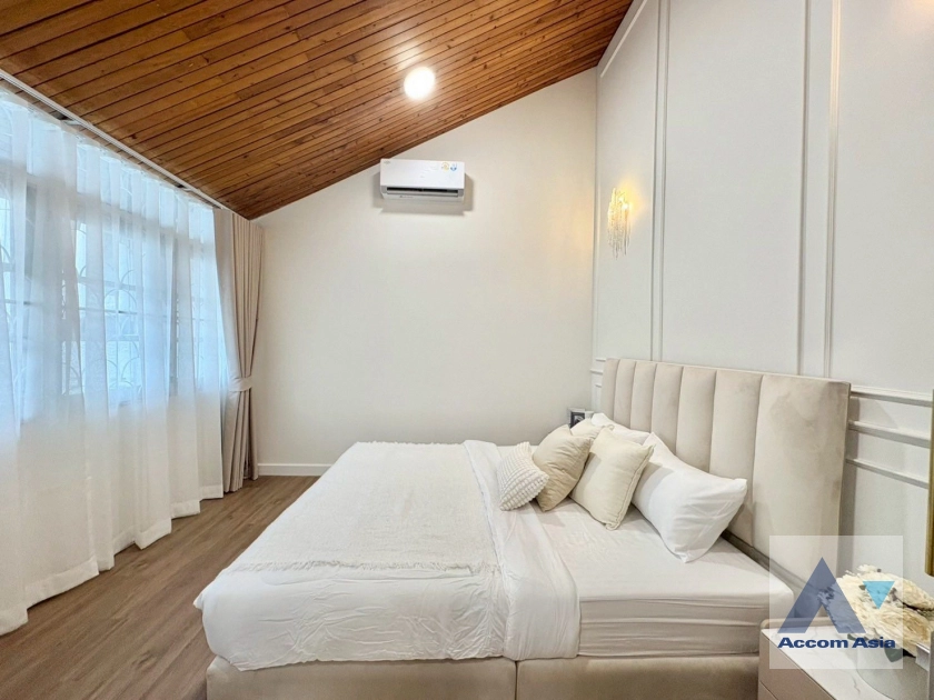 18  5 br House for rent and sale in Lat Phrao ,Bangkok  AA44771