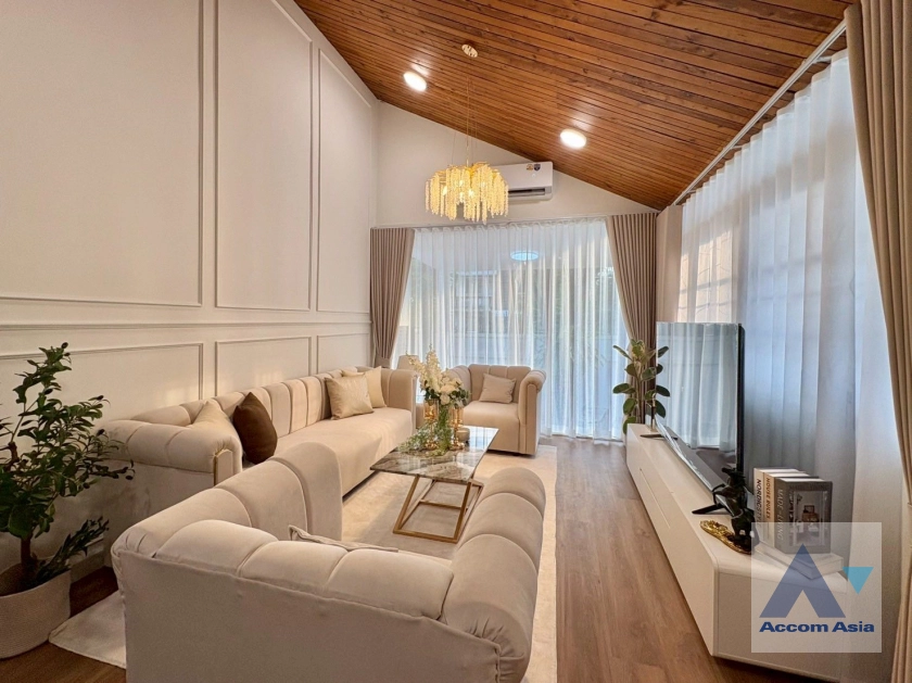  2  5 br House for rent and sale in Lat Phrao ,Bangkok  AA44771