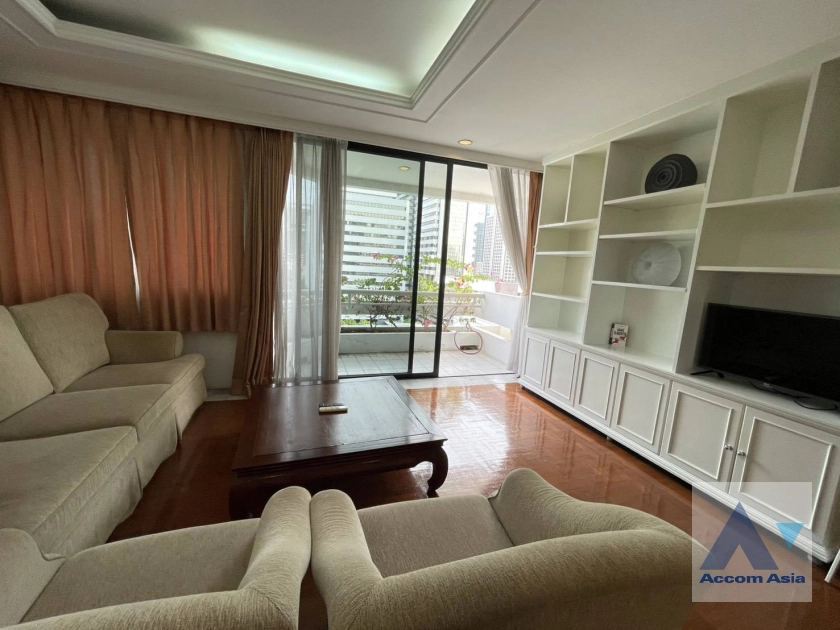 unit 3 Bedrooms  Apartment For Rent & Sale in Silom, Bangkok  near BTS Chong Nonsi (AA44773)