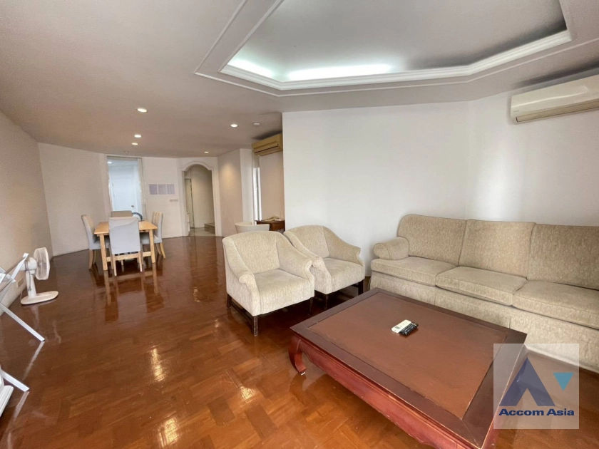 unit 3 Bedrooms  Apartment For Rent & Sale in Silom, Bangkok  near BTS Chong Nonsi (AA44773)