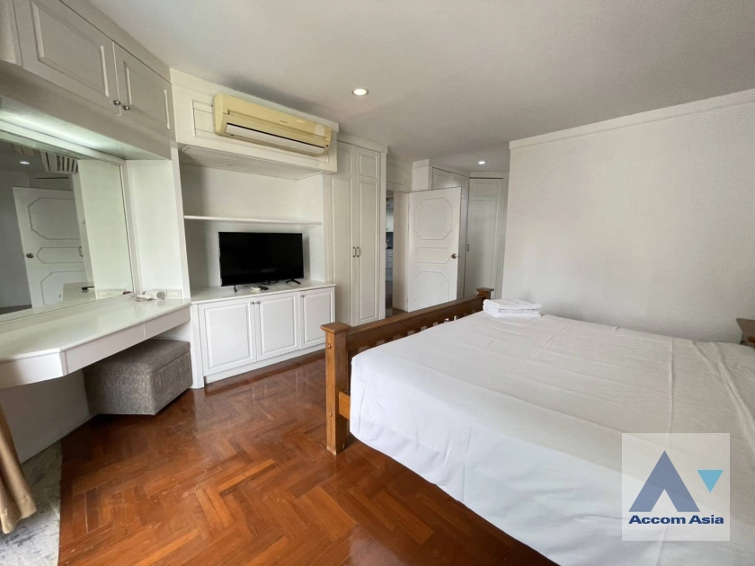 9  3 br Apartment for rent and sale in Silom ,Bangkok BTS Chong Nonsi at Simply Life AA44773
