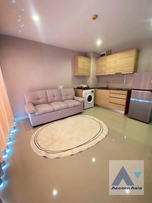 unit 1 Bedroom  Condominium For Rent & Sale in Sukhumvit, Bangkok  (AA44780)