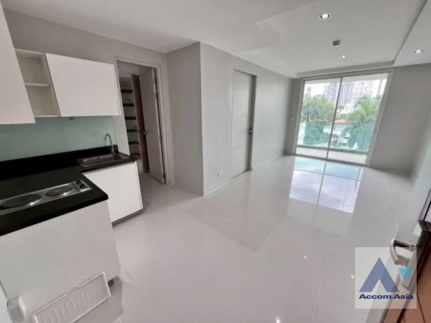  1  1 br Condominium For Sale in Sukhumvit ,Bangkok  at Beverly 33 Condominium AA44781