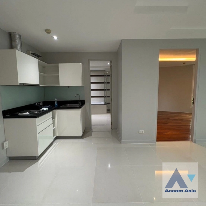 5  1 br Condominium For Sale in Sukhumvit ,Bangkok  at Beverly 33 Condominium AA44781