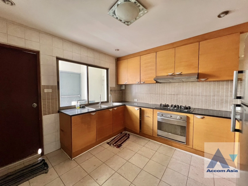 6  3 br Condominium For Sale in Sukhumvit ,Bangkok BTS Phrom Phong at Regent On The Park 1 AA44782