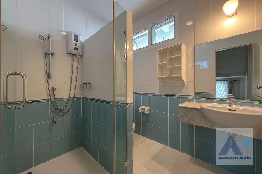 21  3 br House for rent and sale in Bang Na ,Bangkok BTS Bearing at Fantasia Villa 3  AA44790