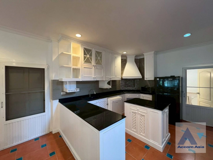 5  3 br House for rent and sale in Bang Na ,Bangkok BTS Bearing at Fantasia Villa 3  AA44790