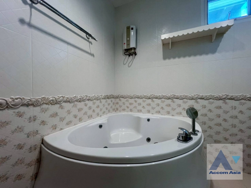 23  3 br House for rent and sale in Bang Na ,Bangkok BTS Bearing at Fantasia Villa 3  AA44790