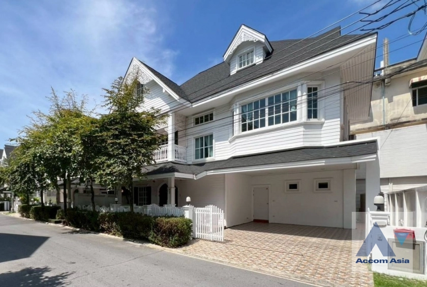  Fantasia Villa 3  House  3 Bedroom for Sale & Rent BTS Bearing in Bangna Bangkok