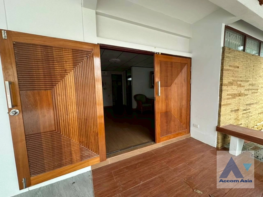 14  4 br House for rent and sale in Sukhumvit ,Bangkok  AA44794