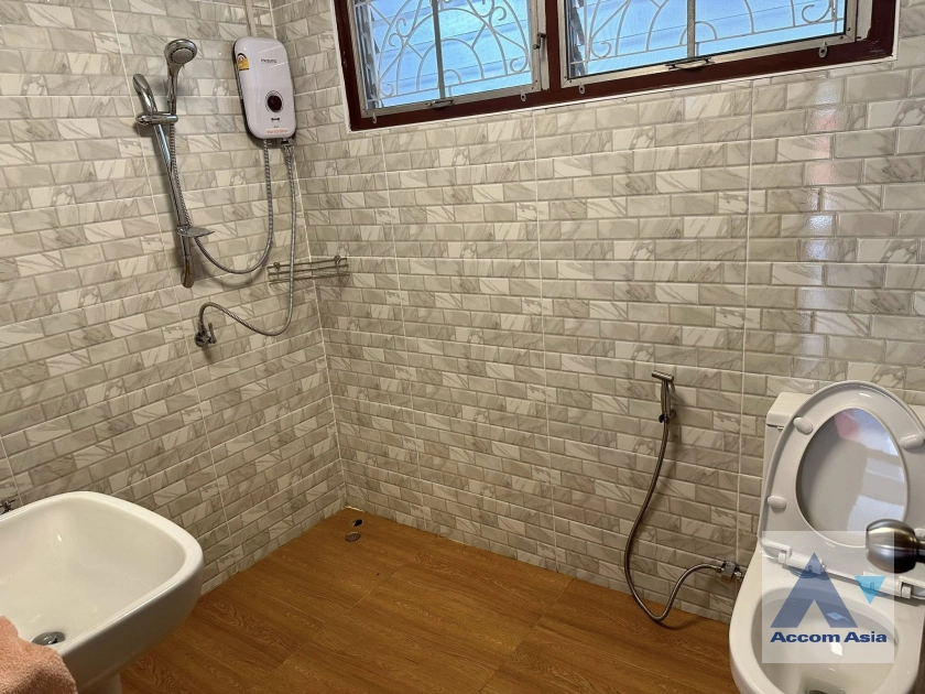 18  4 br House for rent and sale in Sukhumvit ,Bangkok BTS Punnawithi AA44794