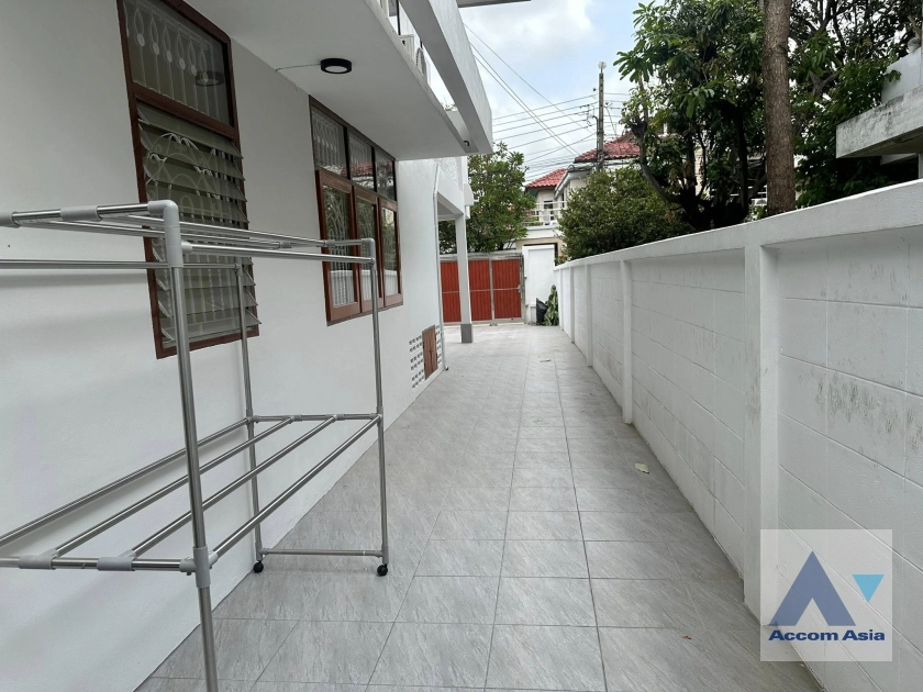 20  4 br House for rent and sale in Sukhumvit ,Bangkok BTS Punnawithi AA44794