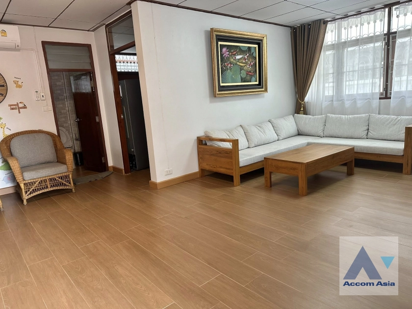 4  4 br House for rent and sale in Sukhumvit ,Bangkok BTS Punnawithi AA44794