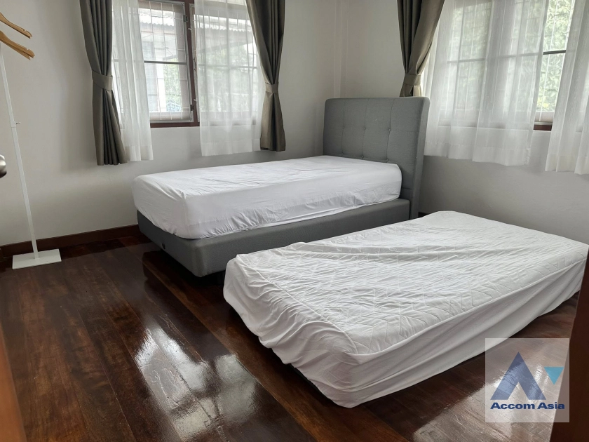 17  4 br House for rent and sale in Sukhumvit ,Bangkok BTS Punnawithi AA44794