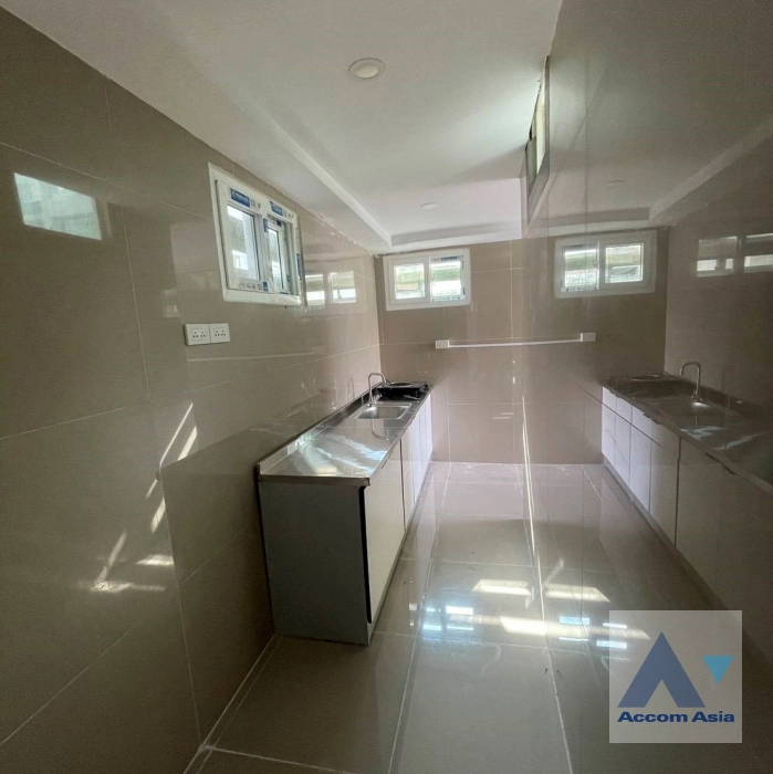 1  3 br Townhouse for rent and sale in Sukhumvit ,Bangkok BTS Phra khanong AA44796