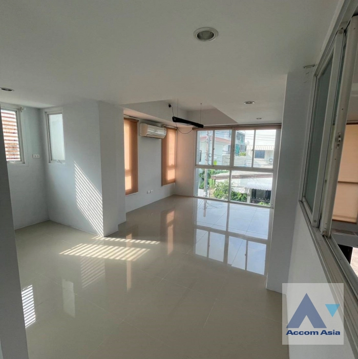 5  3 br Townhouse for rent and sale in Sukhumvit ,Bangkok BTS Phra khanong AA44796