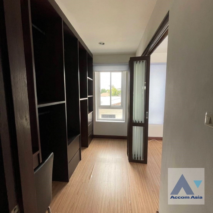 10  6 br Townhouse for rent and sale in Sukhumvit ,Bangkok BTS Phra khanong AA44798