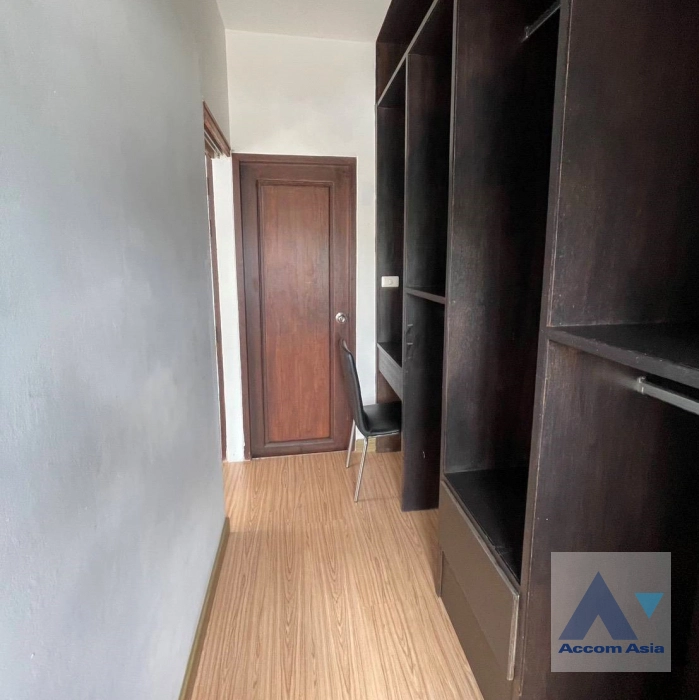12  6 br Townhouse for rent and sale in Sukhumvit ,Bangkok BTS Phra khanong AA44798