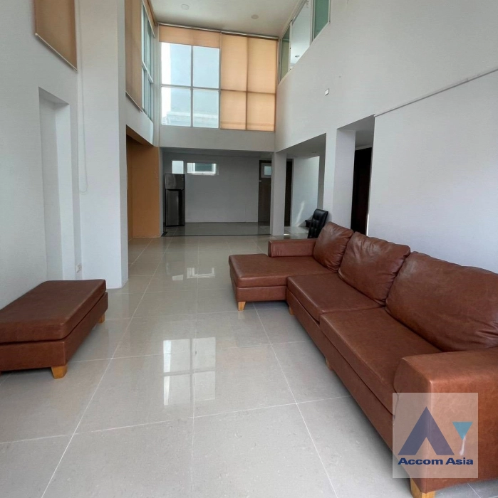 17  6 br Townhouse for rent and sale in Sukhumvit ,Bangkok BTS Phra khanong AA44798