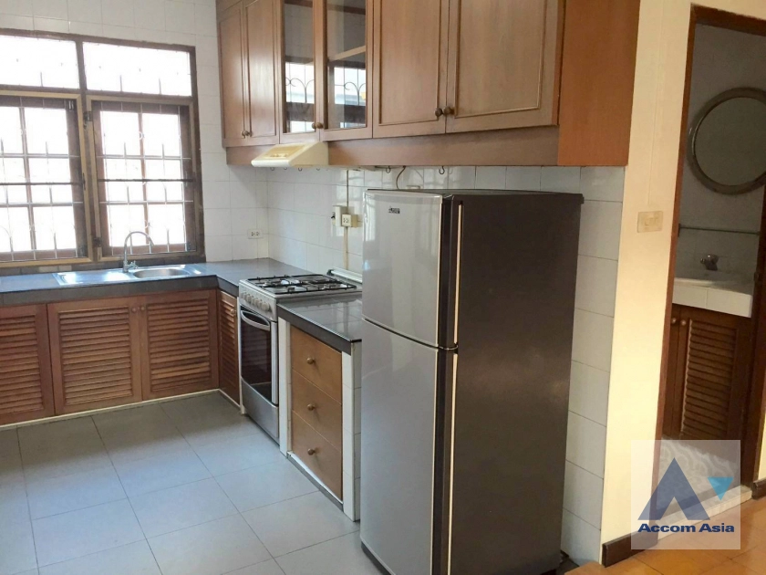  1  3 br House for rent and sale in Sukhumvit ,Bangkok BTS Thong Lo AA44804