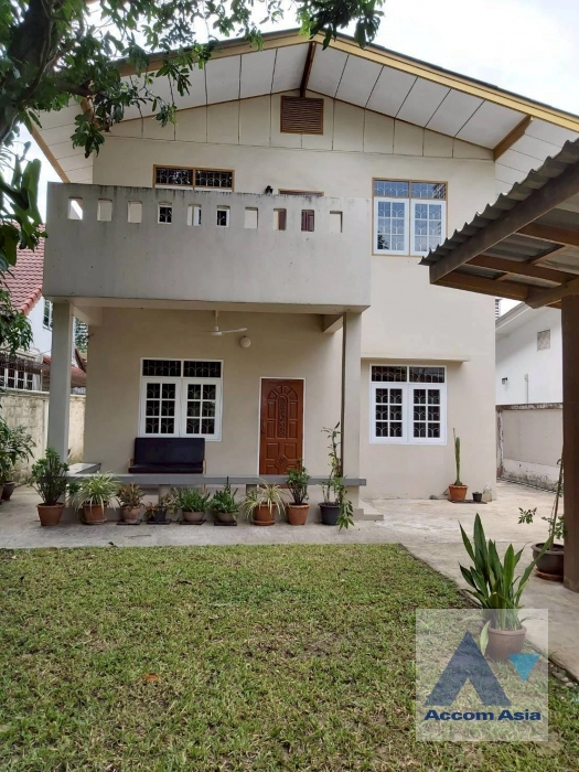  2  3 br House for rent and sale in Sukhumvit ,Bangkok BTS Thong Lo AA44804