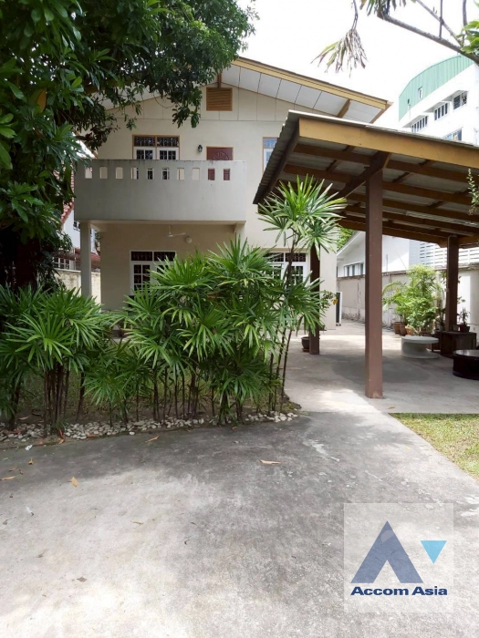 4  3 br House for rent and sale in Sukhumvit ,Bangkok BTS Thong Lo AA44804