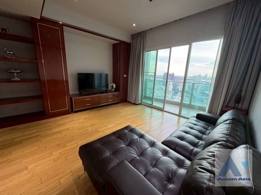 unit 3 Bedrooms  Condominium For Rent in Sukhumvit, Bangkok  near BTS Asok - MRT Sukhumvit (AA44810)