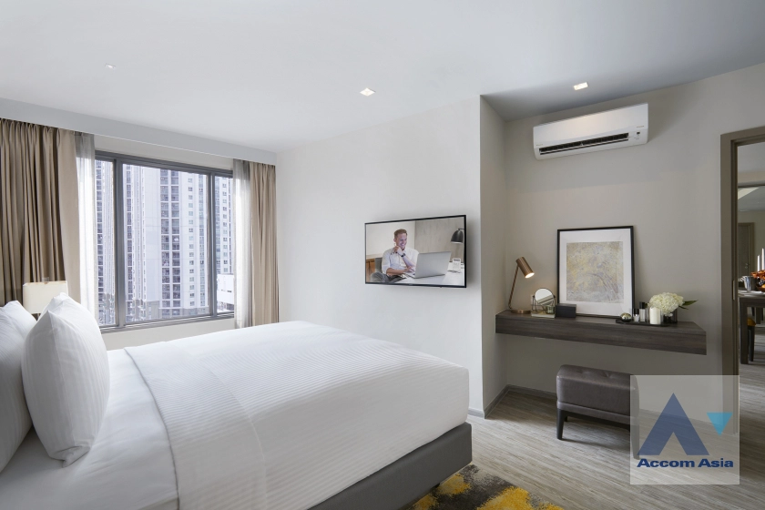 unit 1 Bedroom  Apartment For Rent in Ratchadaphisek, Bangkok  near MRT Phetchaburi (AA44812)